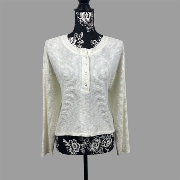 Women's High-Low Style Henley Scoop Neck Sweater - Cream Color - Picture 1 of 5